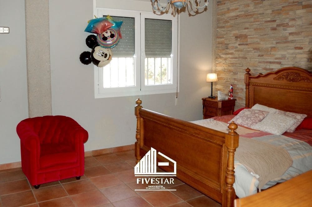 6 soveværelse Villa til salg i Genoves med swimmingpool garage - € 385.000 (Ref: 8253126)