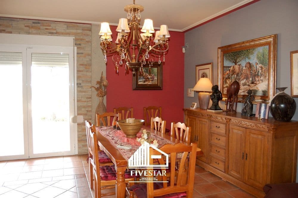 6 soveværelse Villa til salg i Genoves med swimmingpool garage - € 385.000 (Ref: 8253126)