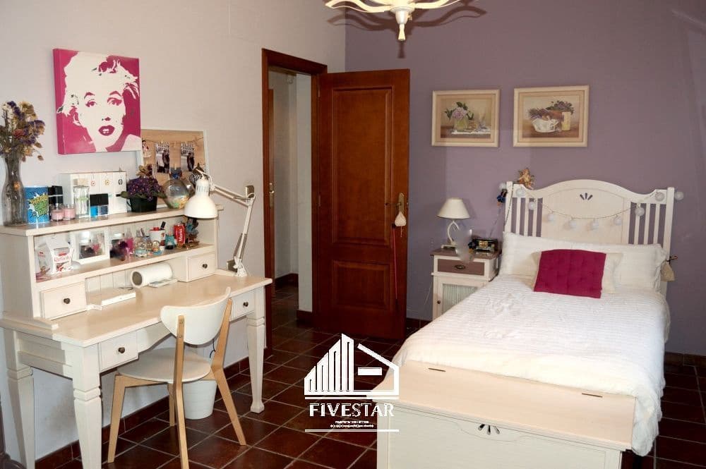 6 soveværelse Villa til salg i Genoves med swimmingpool garage - € 385.000 (Ref: 8253126)