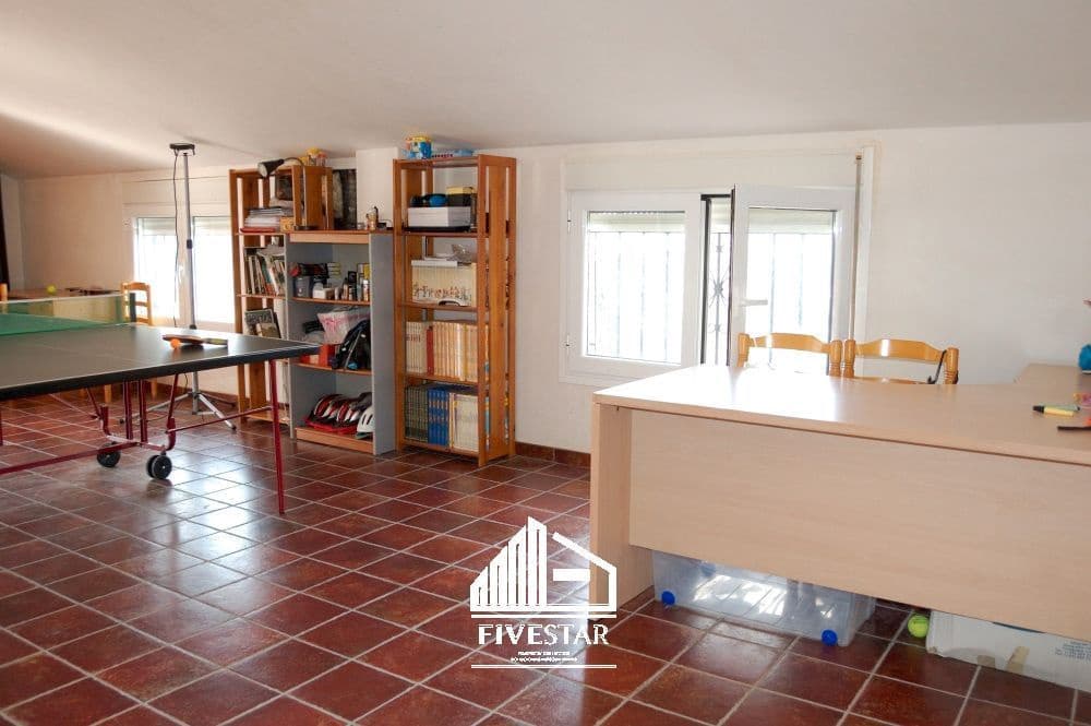 6 soveværelse Villa til salg i Genoves med swimmingpool garage - € 385.000 (Ref: 8253126)