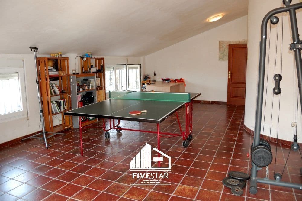 6 soveværelse Villa til salg i Genoves med swimmingpool garage - € 385.000 (Ref: 8253126)