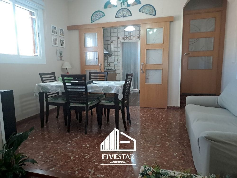 4 soveværelse Villa til salg i Turis med swimmingpool garage - € 315.000 (Ref: 8307841)