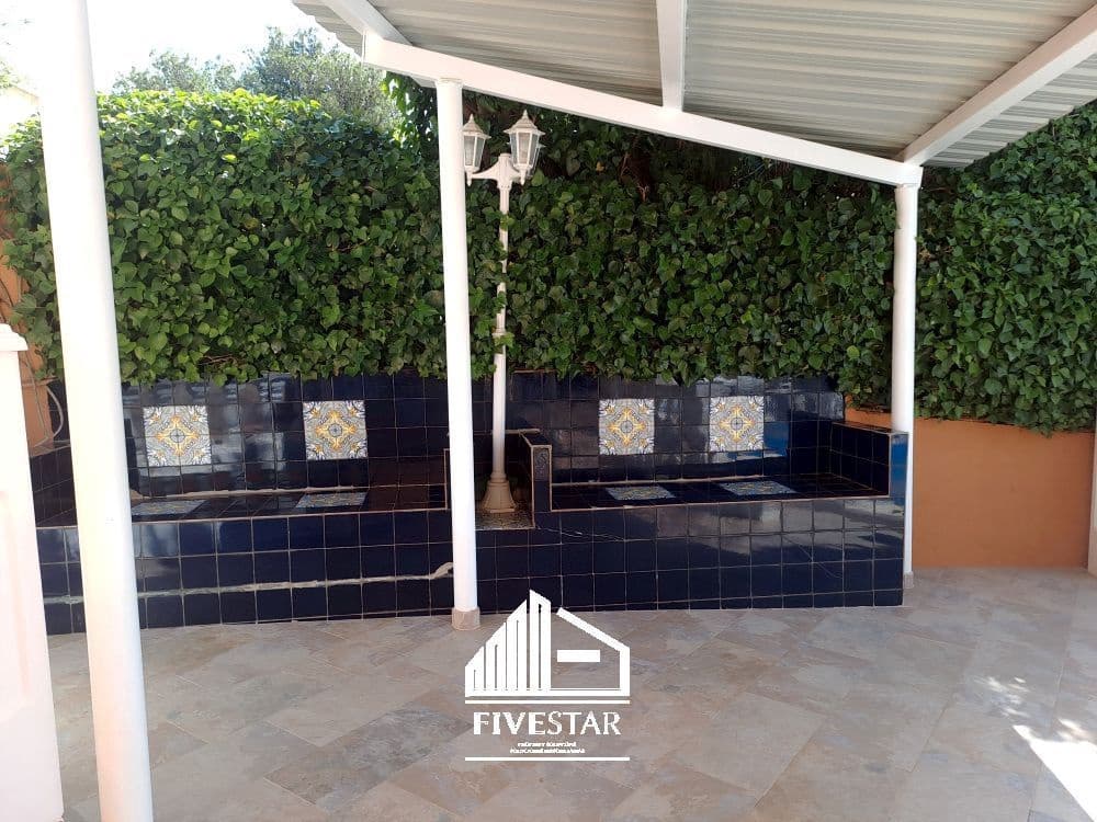 4 soveværelse Villa til salg i Turis med swimmingpool garage - € 315.000 (Ref: 8307841)