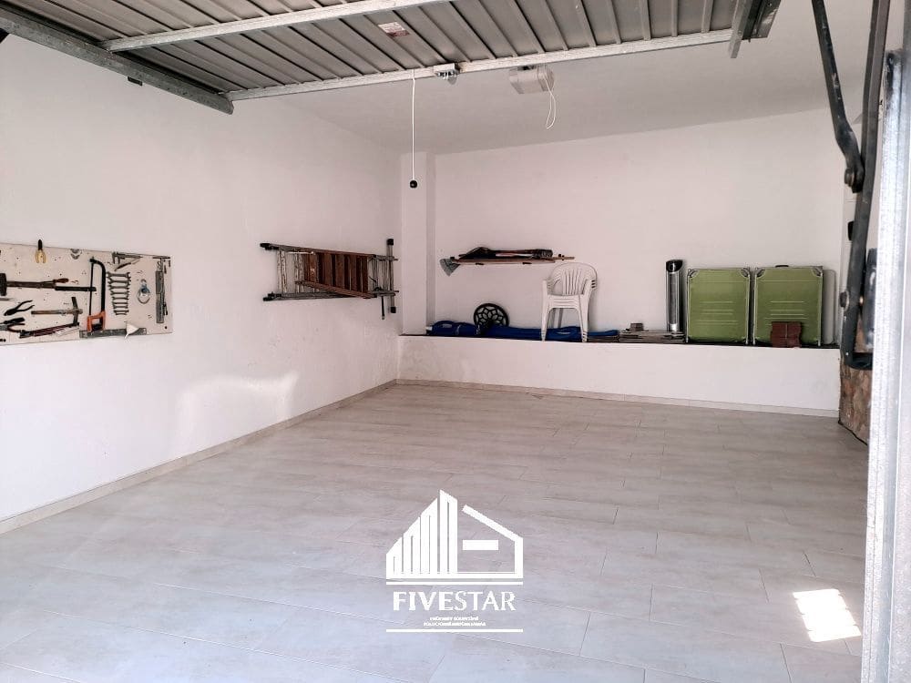 4 soveværelse Villa til salg i Turis med swimmingpool garage - € 315.000 (Ref: 8307841)