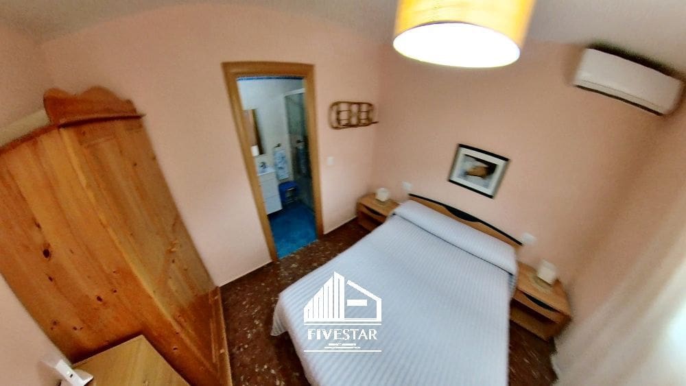 4 makuuhuone Huvila myytävänä paikassa Turis mukana uima-altaan 
autotalli - 315 000 € (Ref: 8307841)