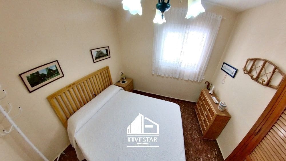 4 makuuhuone Huvila myytävänä paikassa Turis mukana uima-altaan 
autotalli - 315 000 € (Ref: 8307841)