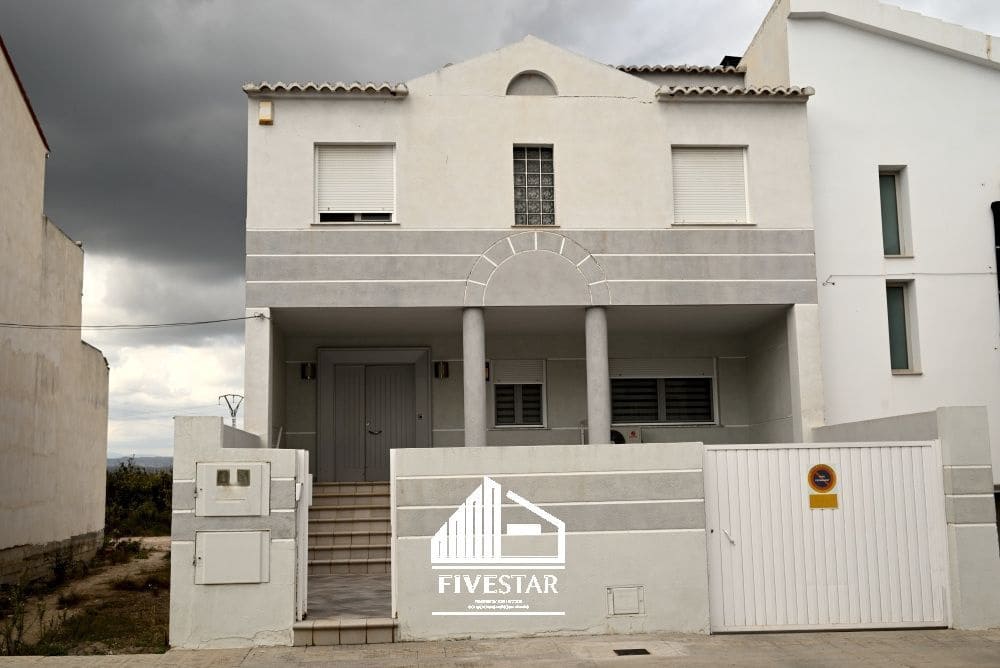4 soveværelse Villa til salg i Villanueva de Castellon med garage - € 299.000 (Ref: 8658253)