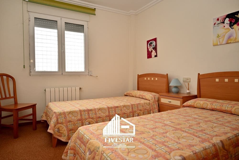 4 soveværelse Villa til salg i Villanueva de Castellon med garage - € 299.000 (Ref: 8658253)