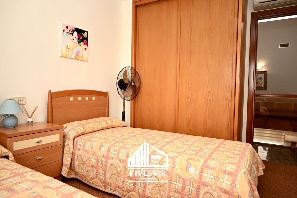 4 soveværelse Villa til salg i Villanueva de Castellon med garage - € 299.000 (Ref: 8658253)