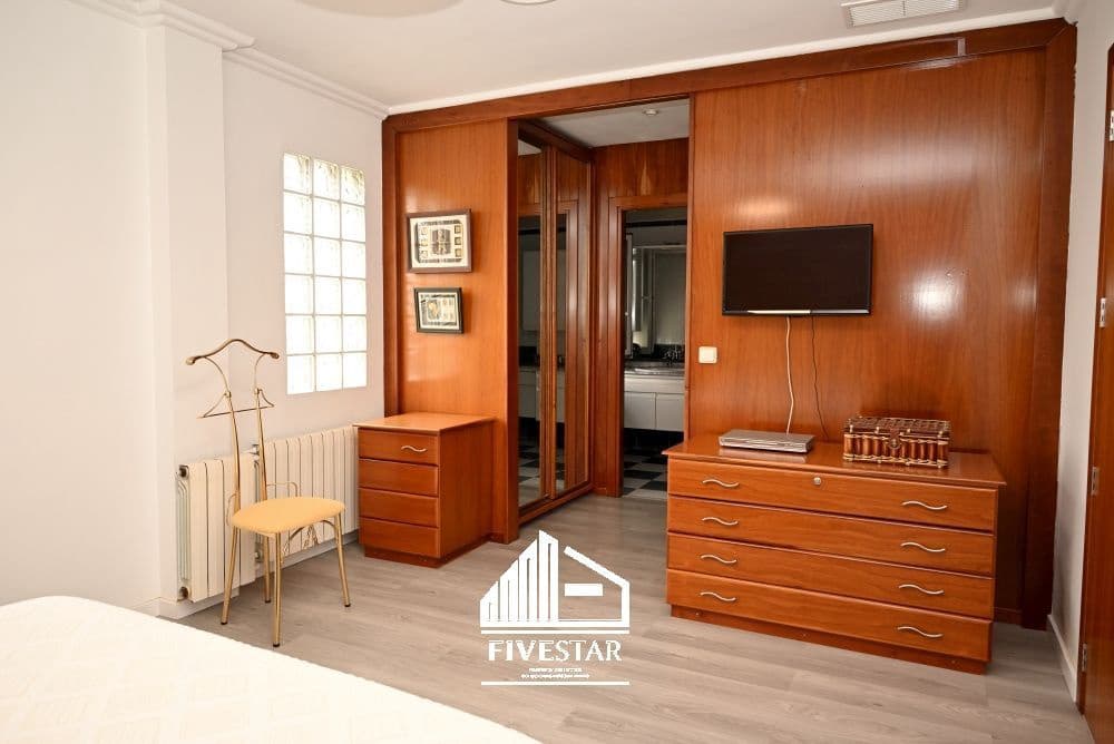 4 soveværelse Villa til salg i Villanueva de Castellon med garage - € 299.000 (Ref: 8658253)