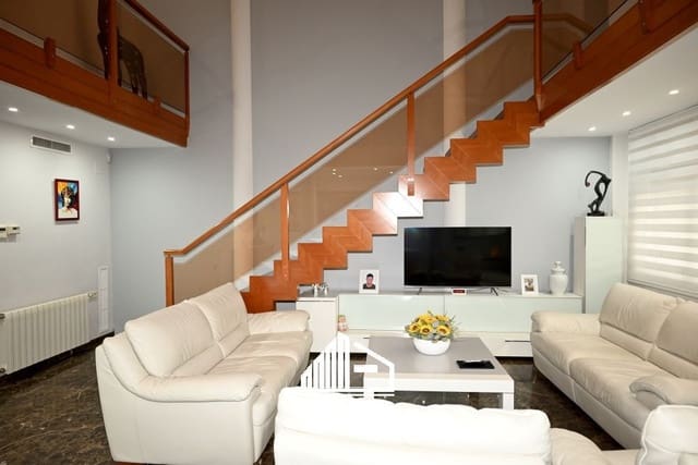 4 camera da letto Villa in vendita in Villanueva de Castellon con garage - 299.000 € (Rif: 8658253)