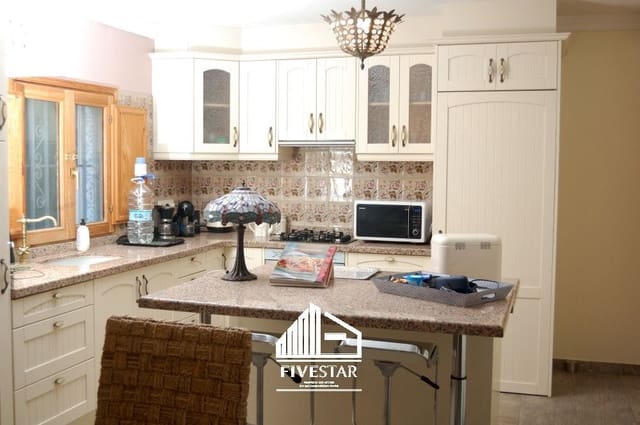 4 makuuhuone Huvila myytävänä paikassa Turís mukana uima-altaan 
autotalli - 260 000 € (Ref: 9041969)