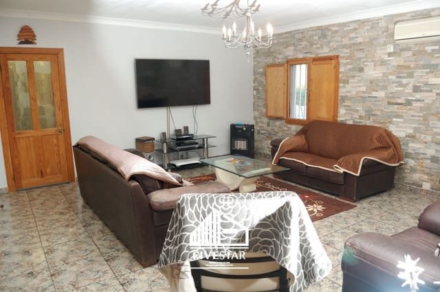 4 makuuhuone Huvila myytävänä paikassa Turís mukana uima-altaan 
autotalli - 260 000 € (Ref: 9041969)