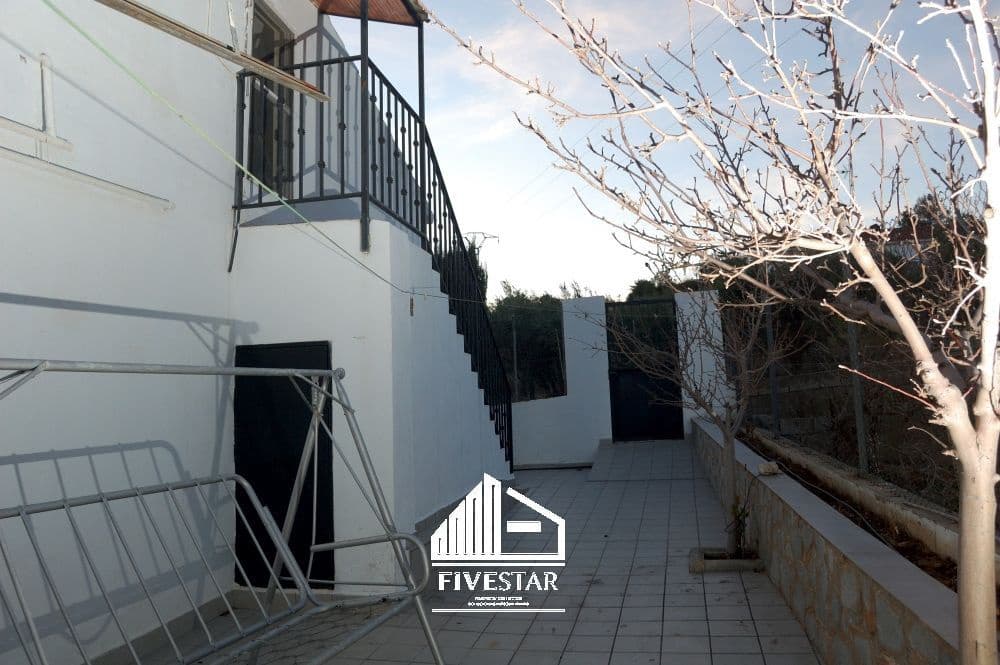 4 makuuhuone Huvila myytävänä paikassa Turis mukana uima-altaan 
autotalli - 260 000 € (Ref: 9041969)