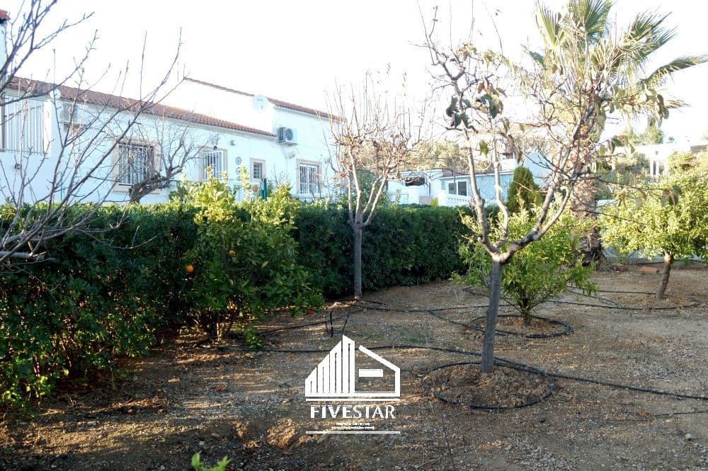 4 makuuhuone Huvila myytävänä paikassa Turis mukana uima-altaan 
autotalli - 260 000 € (Ref: 9041969)