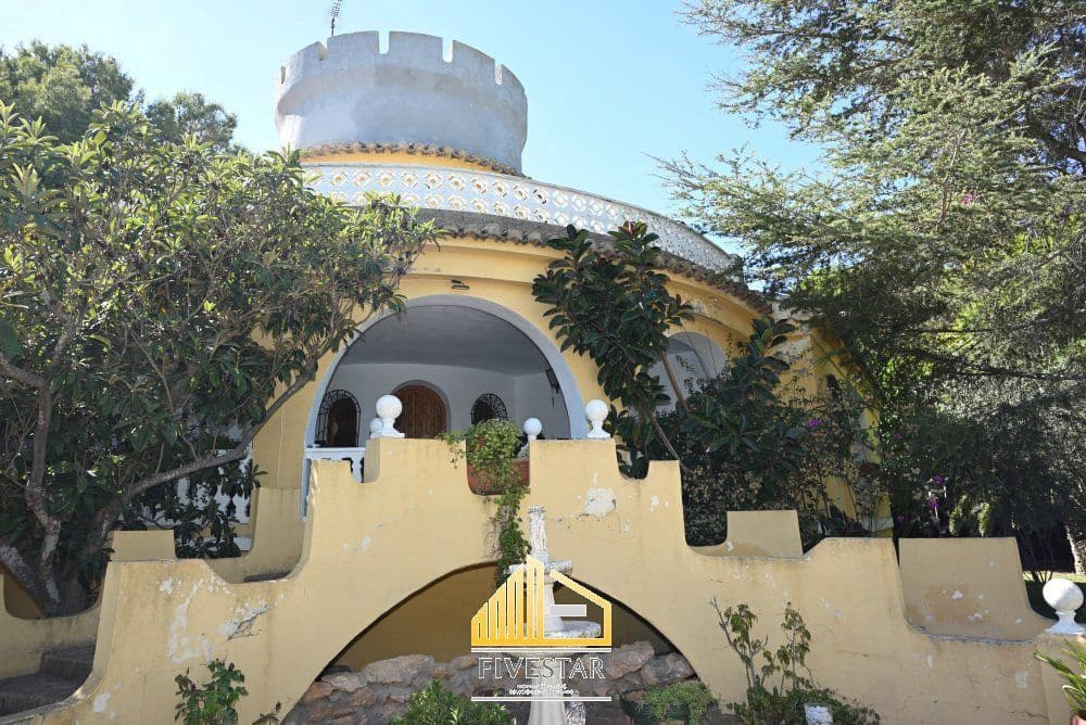 6 soveværelse Villa til salg i Montserrat med swimmingpool garage - € 480.000 (Ref: 9217002)