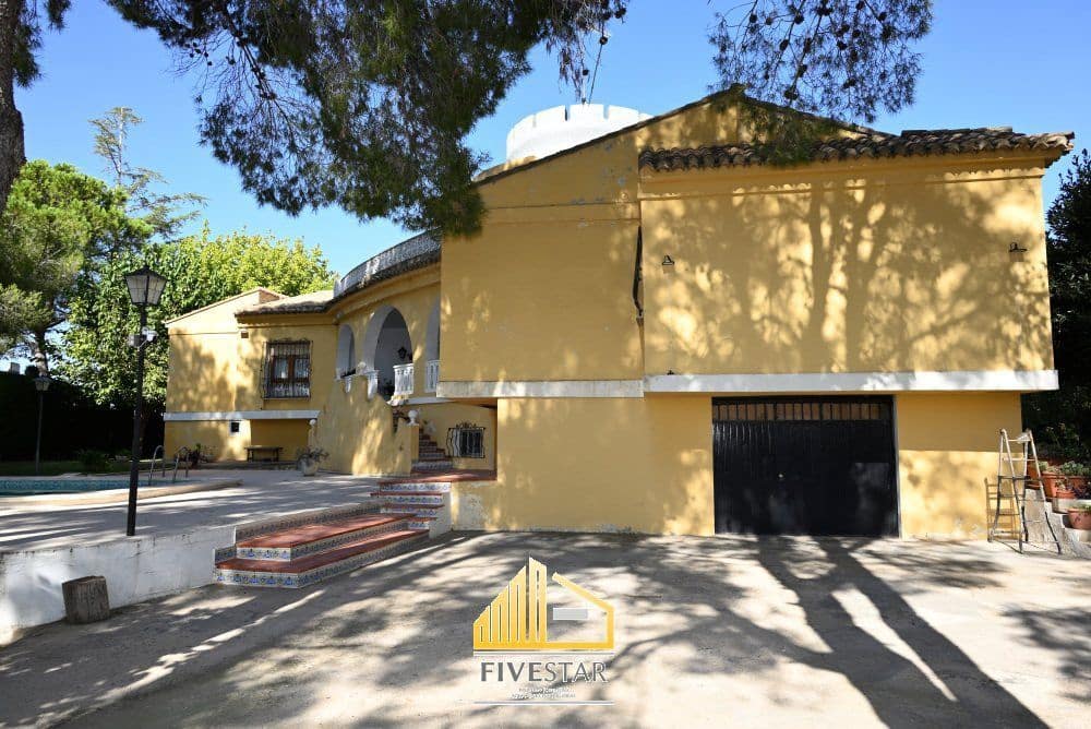 6 soveværelse Villa til salg i Montserrat med swimmingpool garage - € 480.000 (Ref: 9217002)