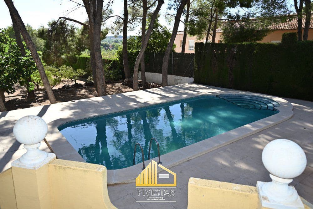 6 soveværelse Villa til salg i Montserrat med swimmingpool garage - € 480.000 (Ref: 9217002)