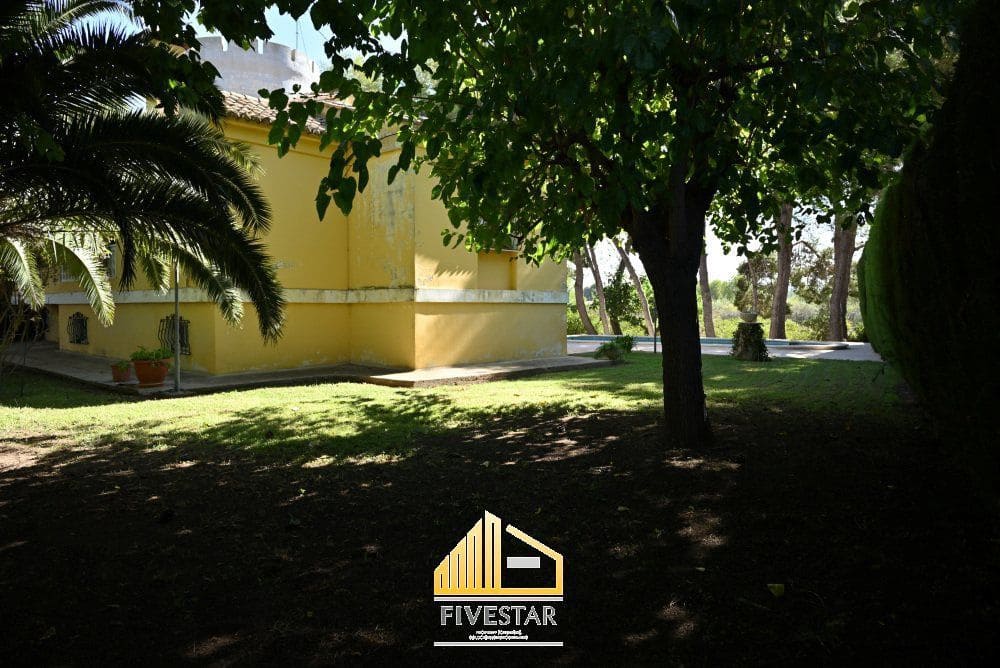 6 soveværelse Villa til salg i Montserrat med swimmingpool garage - € 480.000 (Ref: 9217002)