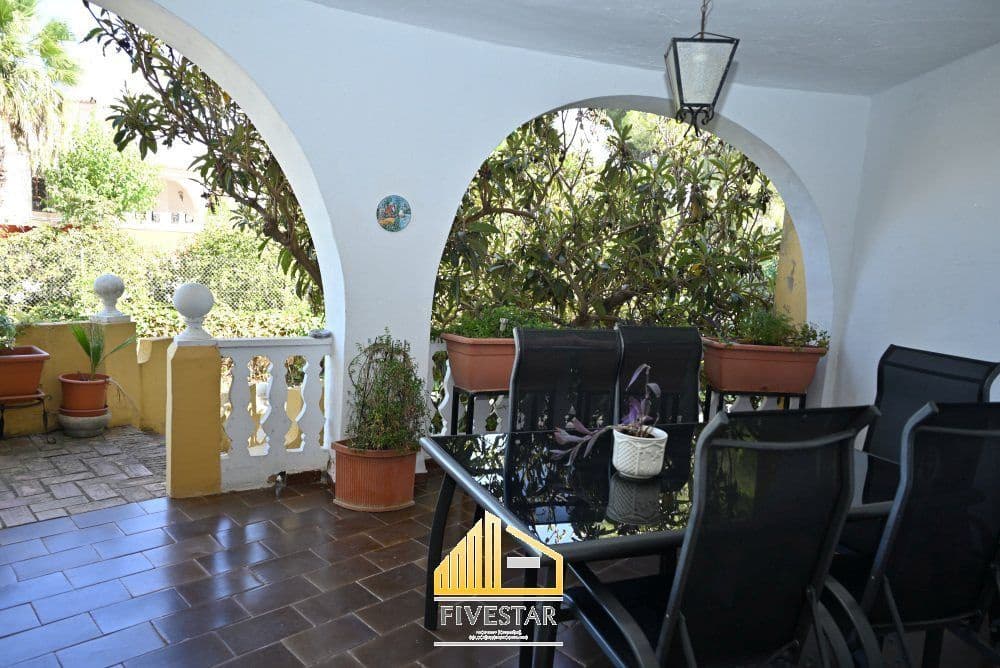 6 soveværelse Villa til salg i Montserrat med swimmingpool garage - € 480.000 (Ref: 9217002)