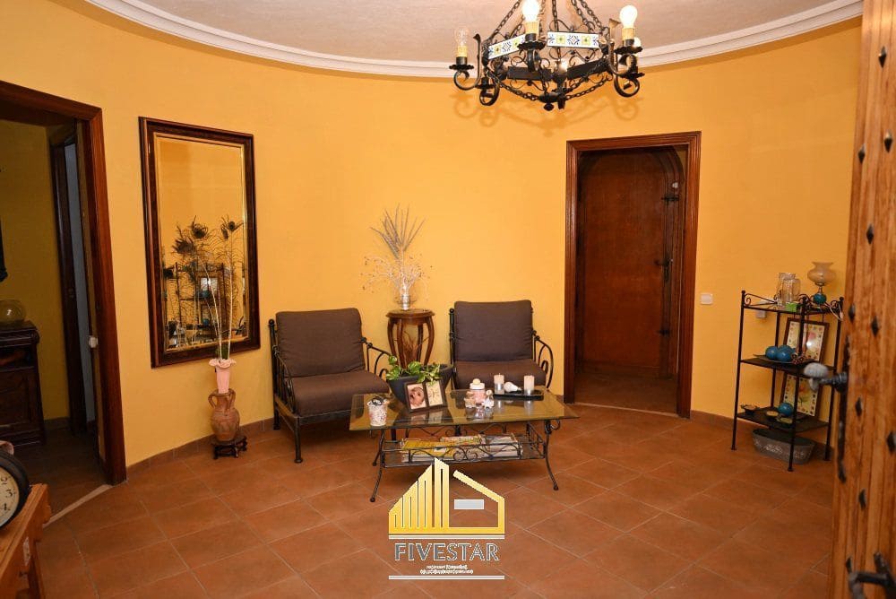 6 soveværelse Villa til salg i Montserrat med swimmingpool garage - € 480.000 (Ref: 9217002)