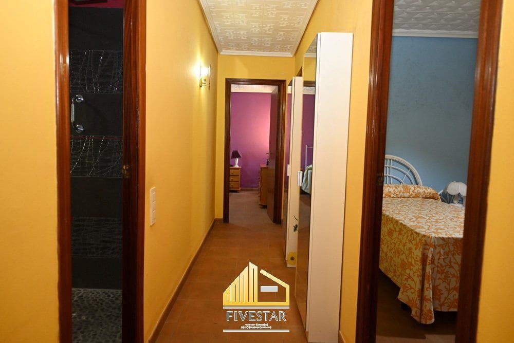 6 soveværelse Villa til salg i Montserrat med swimmingpool garage - € 480.000 (Ref: 9217002)