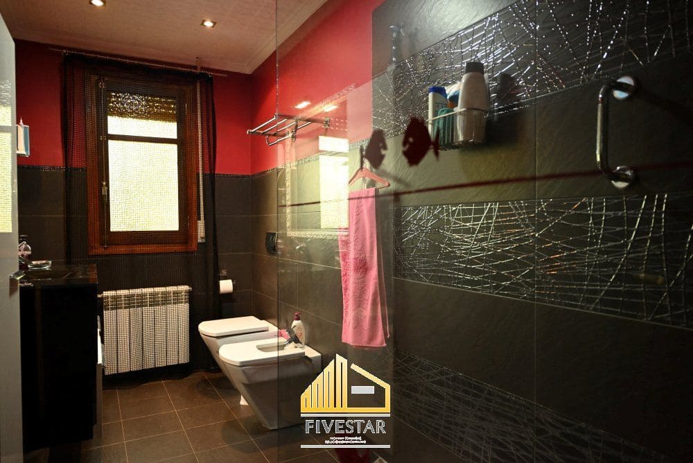 6 soveværelse Villa til salg i Montserrat med swimmingpool garage - € 480.000 (Ref: 9217002)