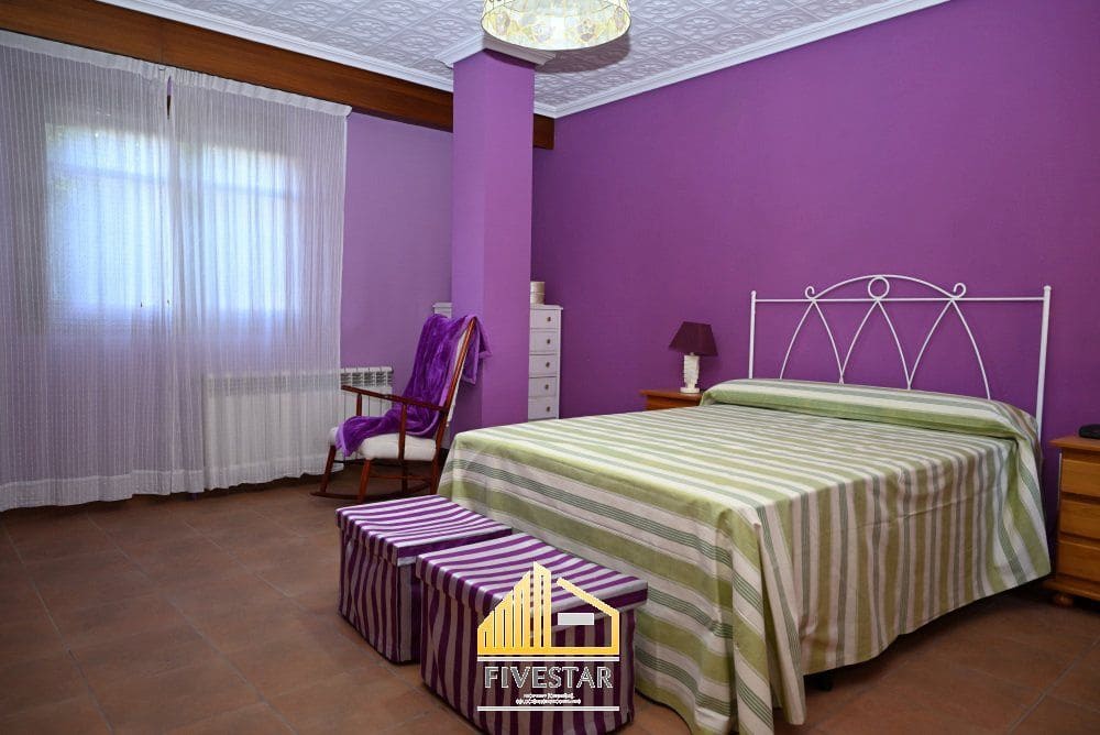 6 soveværelse Villa til salg i Montserrat med swimmingpool garage - € 480.000 (Ref: 9217002)