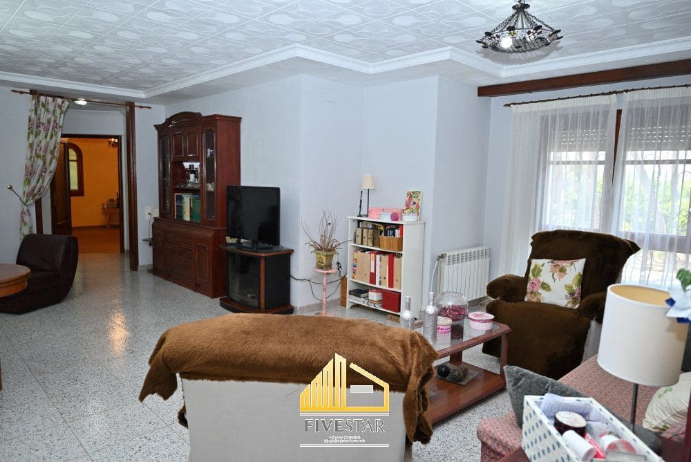 6 soveværelse Villa til salg i Montserrat med swimmingpool garage - € 480.000 (Ref: 9217002)