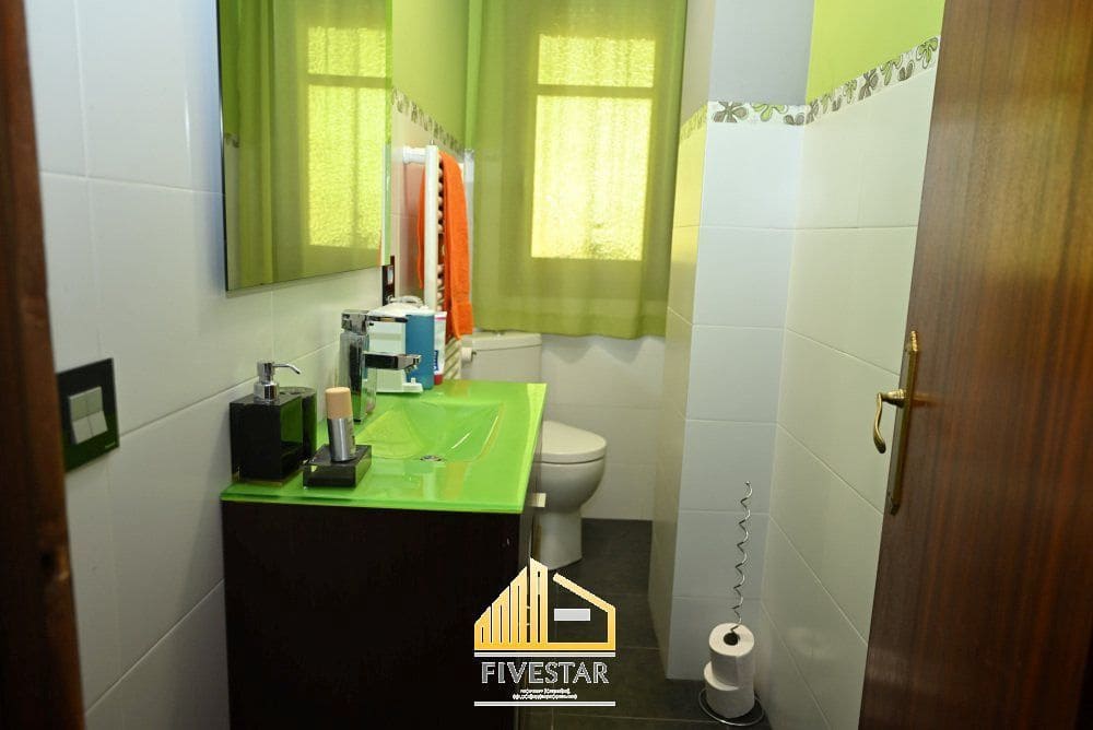 6 soveværelse Villa til salg i Montserrat med swimmingpool garage - € 480.000 (Ref: 9217002)