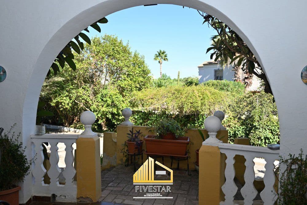 6 soveværelse Villa til salg i Montserrat med swimmingpool garage - € 480.000 (Ref: 9217002)