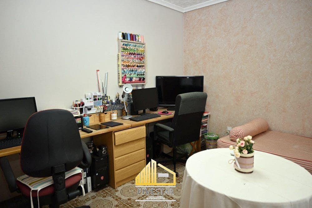 6 soveværelse Villa til salg i Montserrat med swimmingpool garage - € 480.000 (Ref: 9217002)