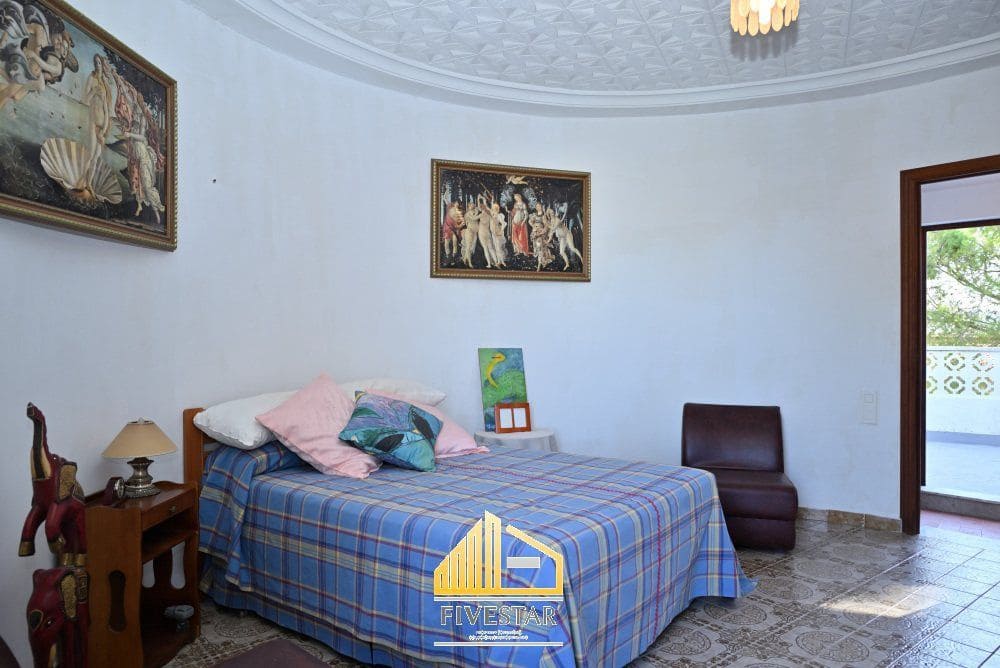 6 soveværelse Villa til salg i Montserrat med swimmingpool garage - € 480.000 (Ref: 9217002)