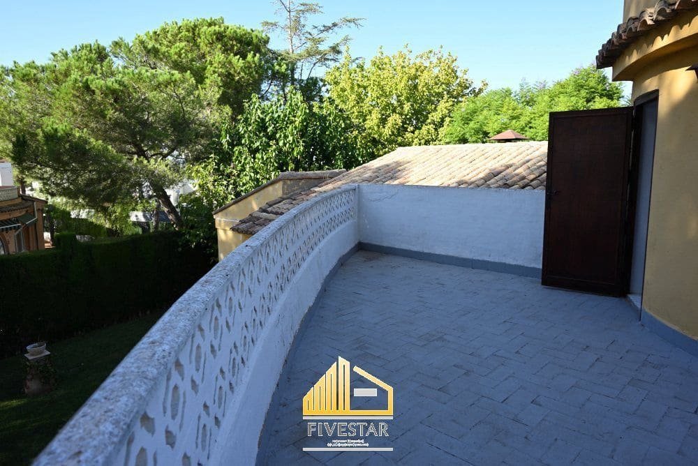 6 soveværelse Villa til salg i Montserrat med swimmingpool garage - € 480.000 (Ref: 9217002)