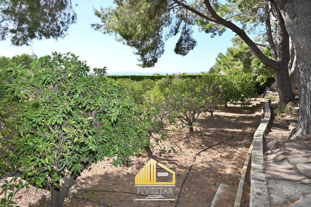 6 soveværelse Villa til salg i Montserrat med swimmingpool garage - € 480.000 (Ref: 9217002)