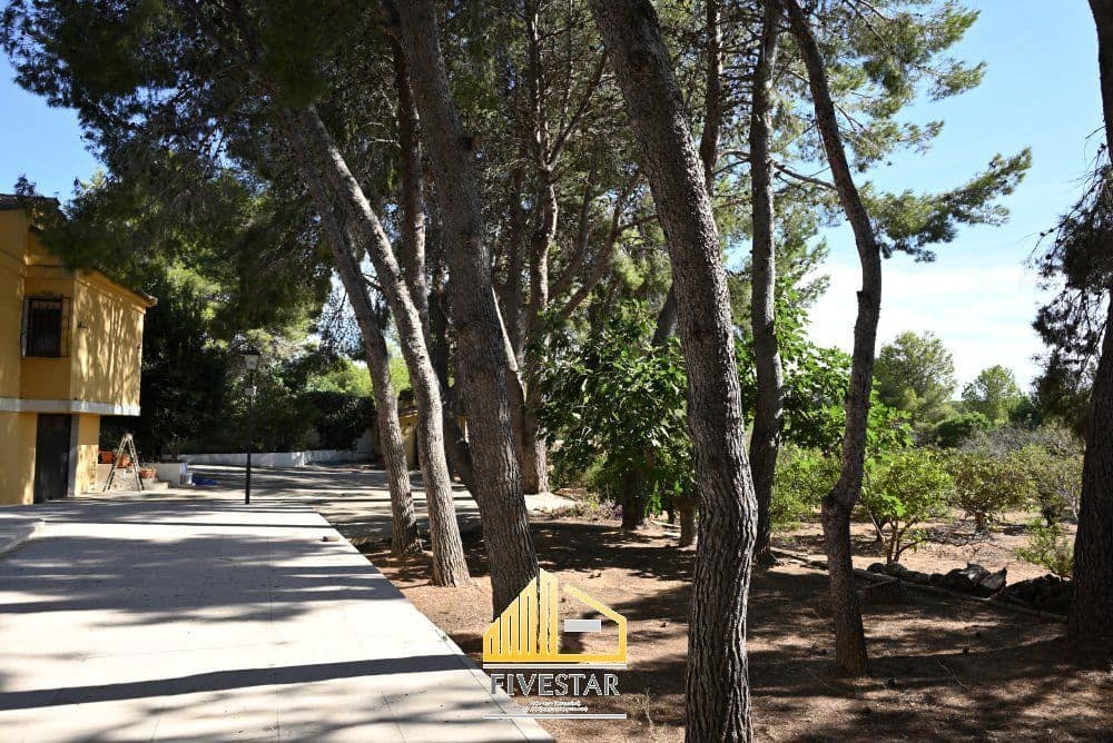 6 soveværelse Villa til salg i Montserrat med swimmingpool garage - € 480.000 (Ref: 9217002)