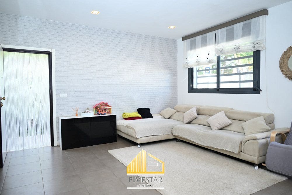 3 soveværelse Villa til salg i Montserrat - € 349.000 (Ref: 9317169)