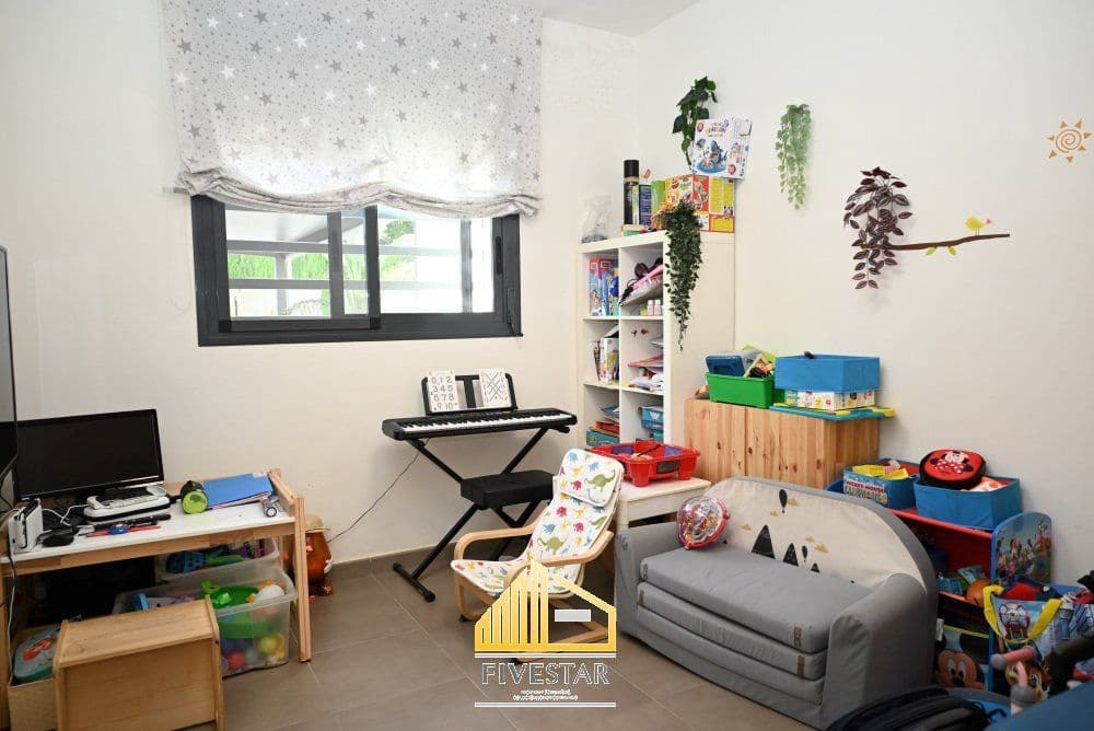 3 soveværelse Villa til salg i Montserrat - € 349.000 (Ref: 9317169)