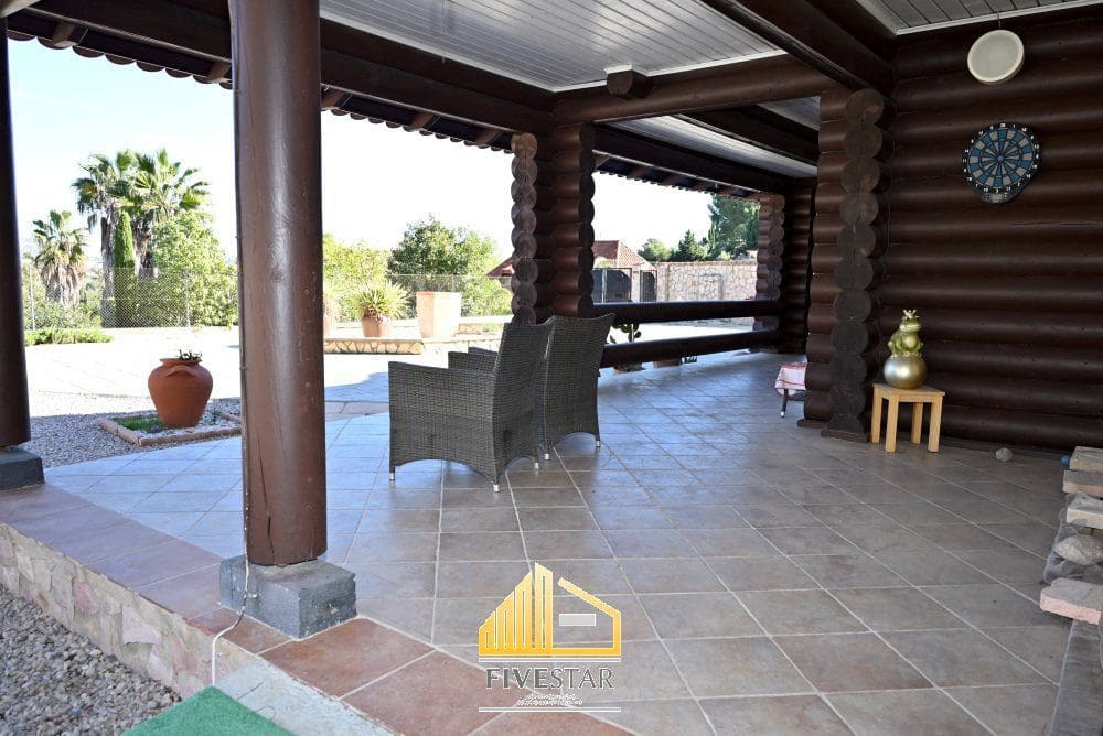 3 soveværelse Villa til salg i Montroy med swimmingpool - € 270.000 (Ref: 9410512)