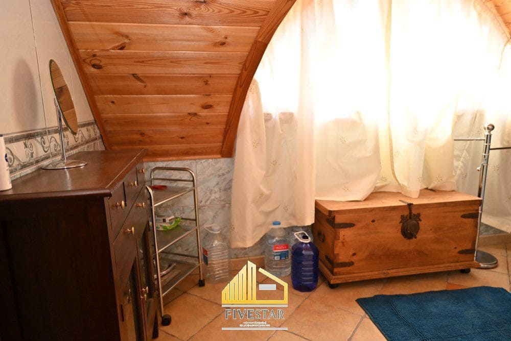 3 soveværelse Villa til salg i Montroy med swimmingpool - € 270.000 (Ref: 9410512)