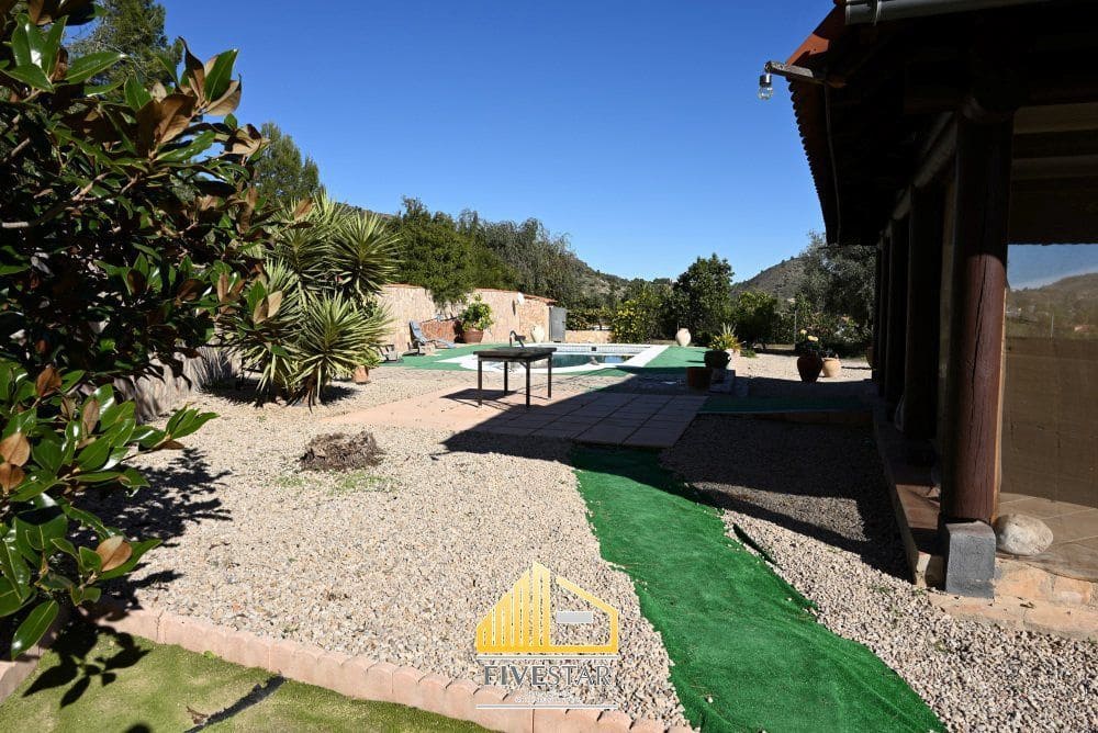 3 soveværelse Villa til salg i Montroy med swimmingpool - € 270.000 (Ref: 9410512)