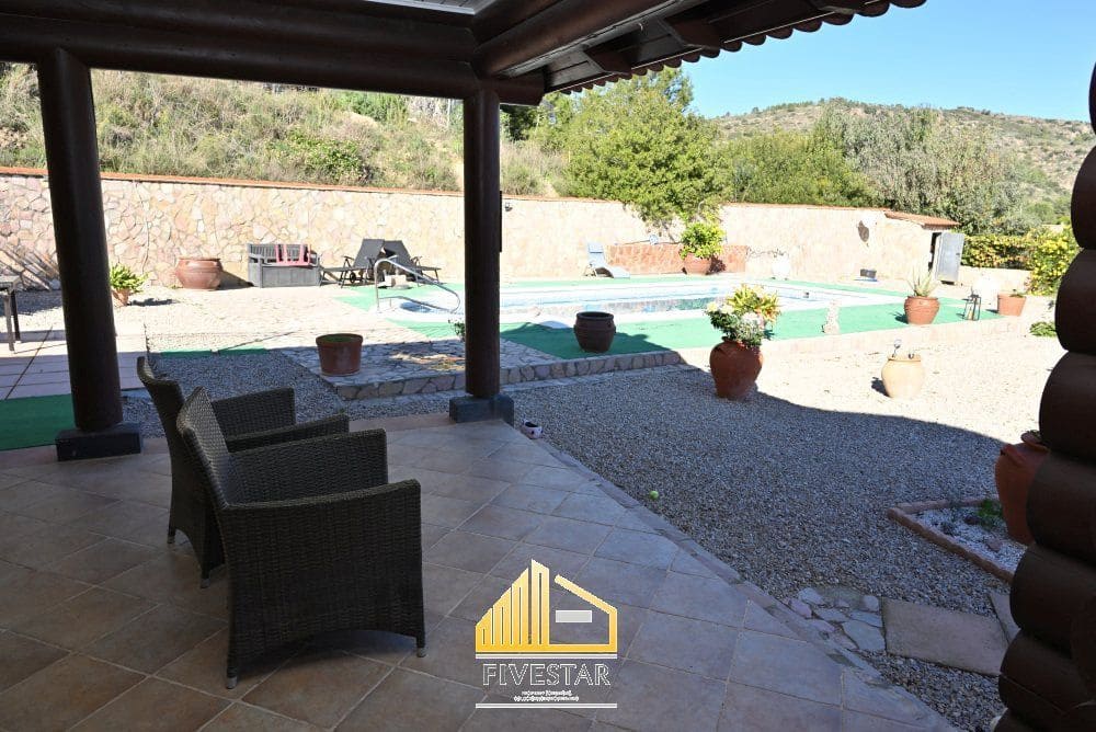 3 soveværelse Villa til salg i Montroy med swimmingpool - € 270.000 (Ref: 9410512)