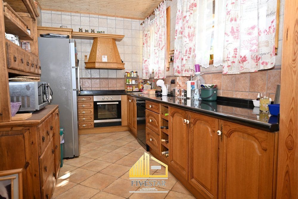 3 soveværelse Villa til salg i Montroy med swimmingpool - € 270.000 (Ref: 9410512)