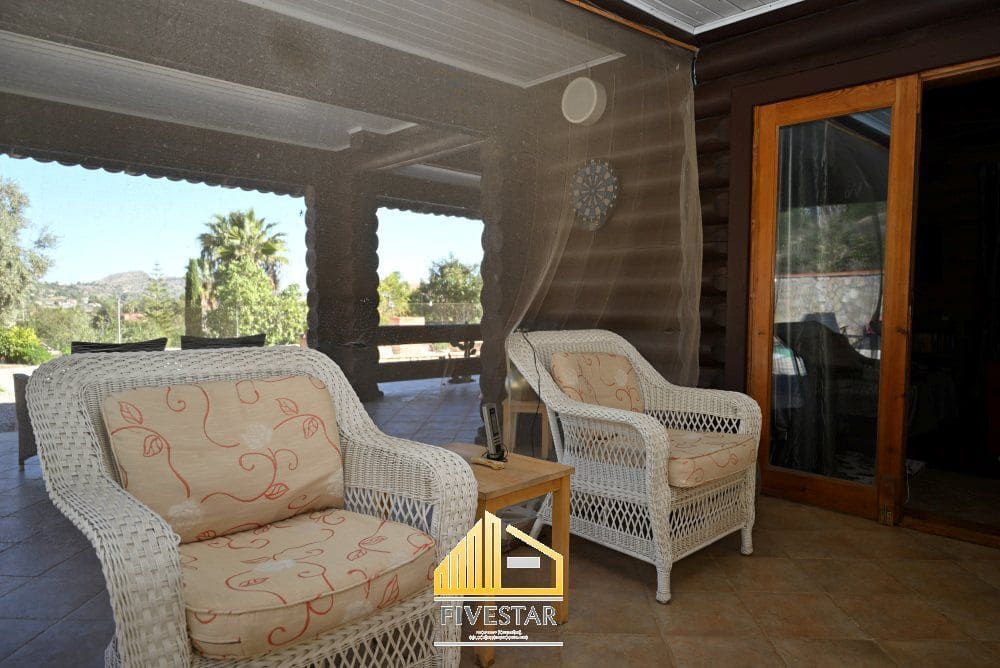 3 soveværelse Villa til salg i Montroy med swimmingpool - € 270.000 (Ref: 9410512)