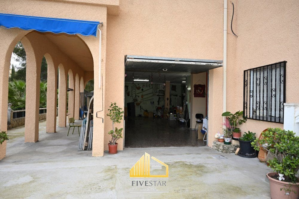 4 soverom Villa til salgs i Montserrat med svømmebasseng garasje - € 399 900 (Ref: 9455821)