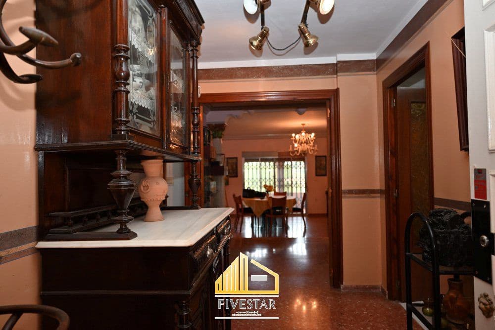 4 soverom Villa til salgs i Montserrat med svømmebasseng garasje - € 399 900 (Ref: 9455821)