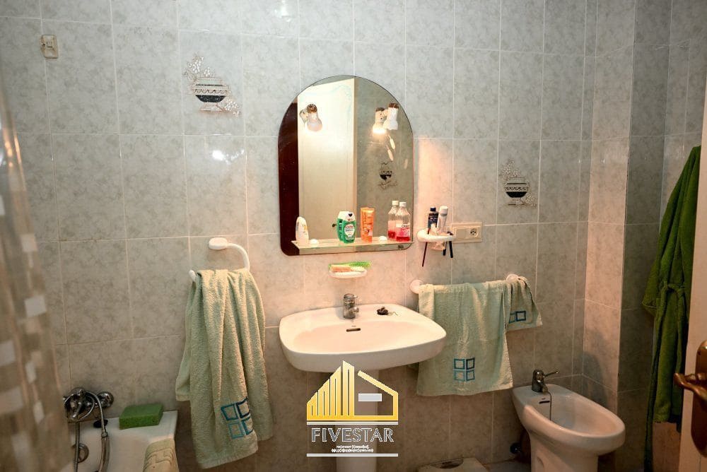 4 soverom Villa til salgs i Montserrat med svømmebasseng garasje - € 399 900 (Ref: 9455821)