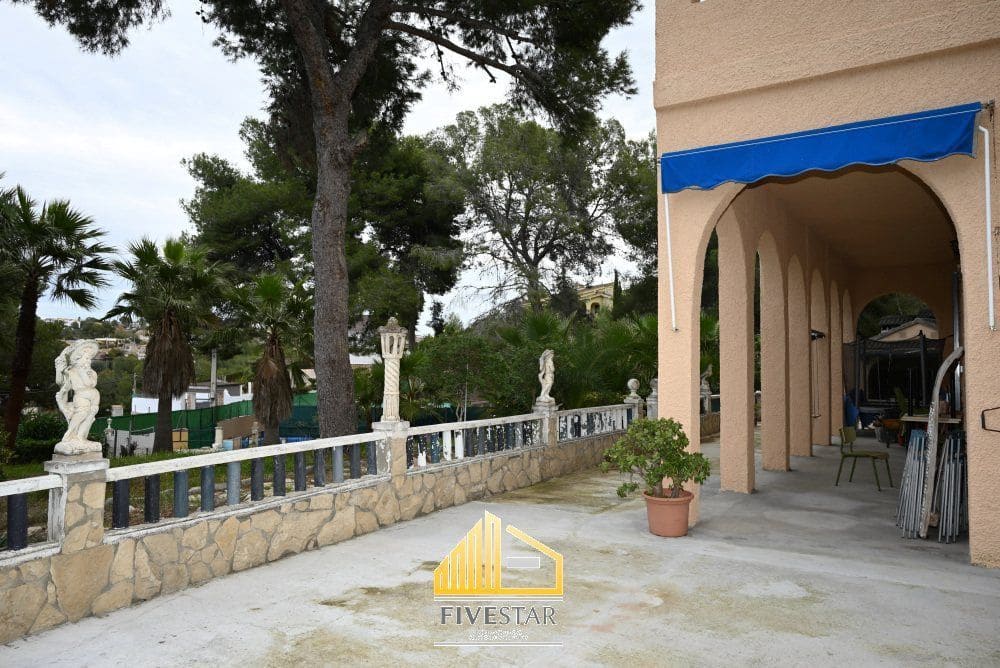 4 soverom Villa til salgs i Montserrat med svømmebasseng garasje - € 399 900 (Ref: 9455821)