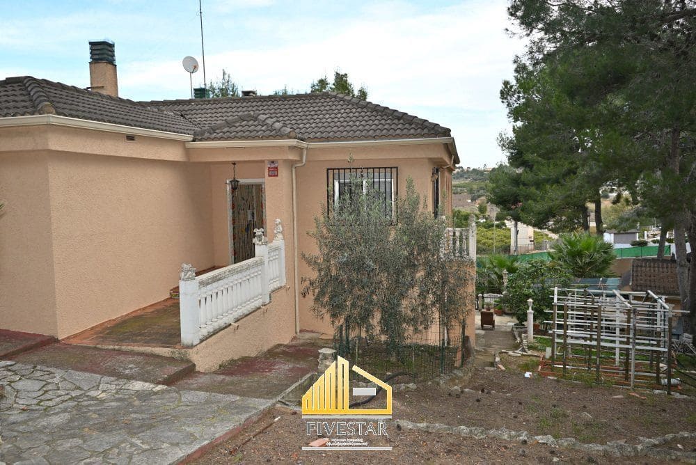 4 soverom Villa til salgs i Montserrat med svømmebasseng garasje - € 399 900 (Ref: 9455821)