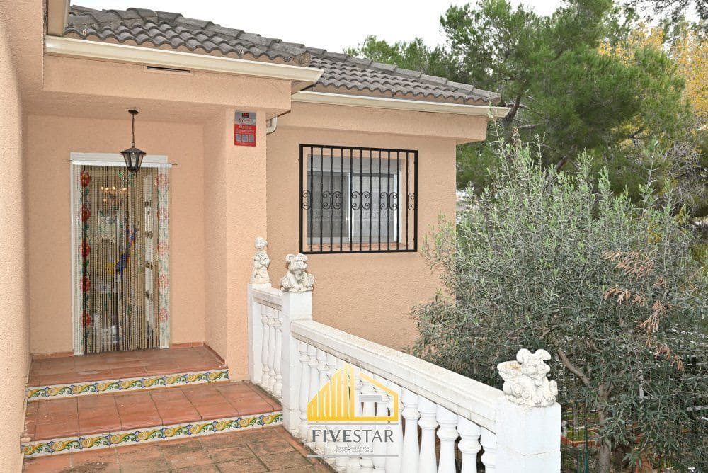 4 soverom Villa til salgs i Montserrat med svømmebasseng garasje - € 399 900 (Ref: 9455821)